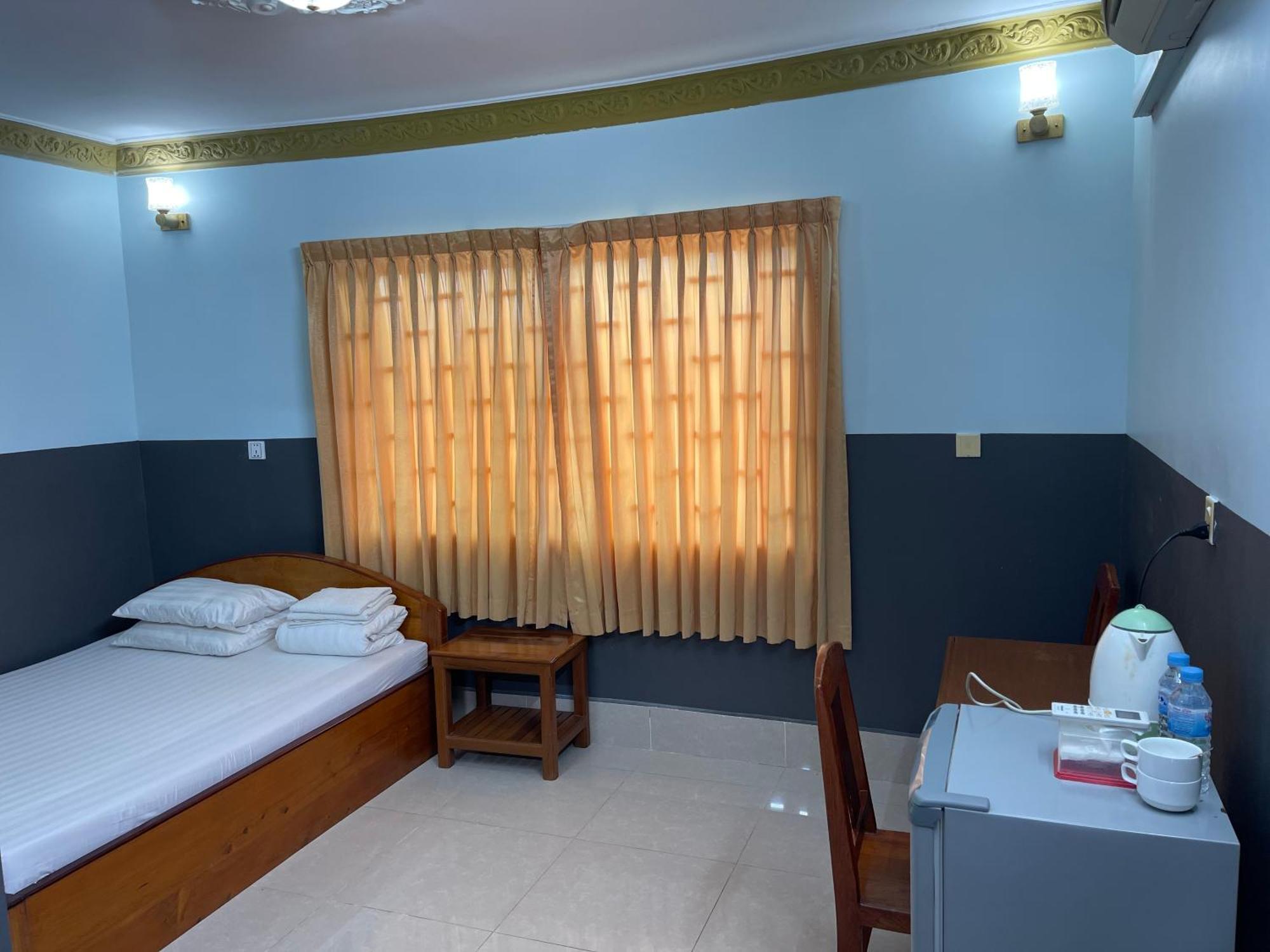 Apsara Guest House Kampot City Exterior photo