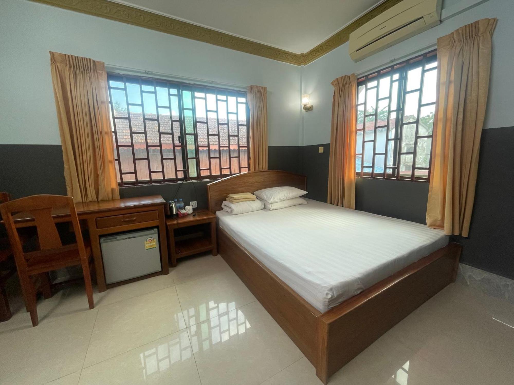 Apsara Guest House Kampot City Exterior photo